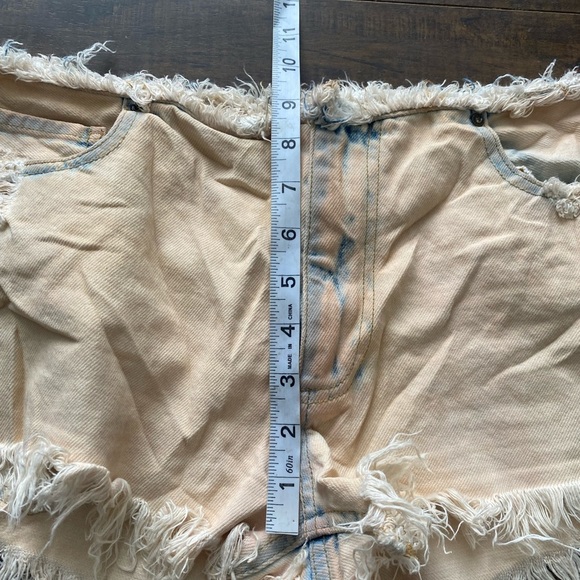 Free People We the Free Beginners Luck low rise slouch shorts - Picture 9 of 11